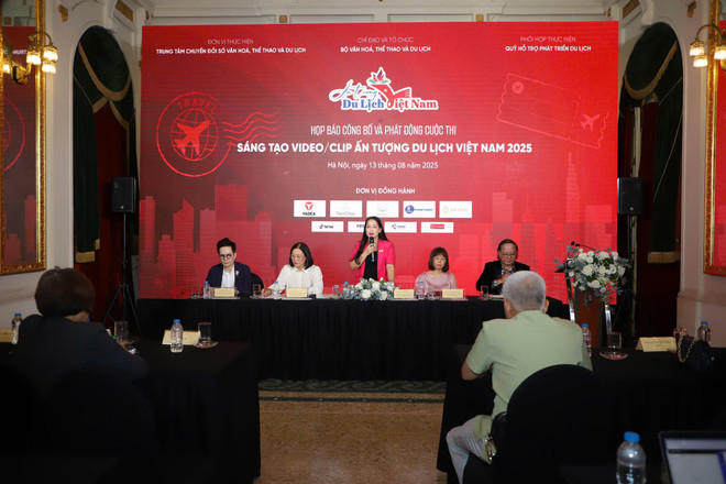 Ban đại diện chủ trì họp báo cuộc thi. (Ảnh: Trung tâm Chuyển đổi số Văn hóa, Thể thao và Du lịch) z6902806569181-9ccc7069058d5a81f9e1bd1f022d5ee0.jpg