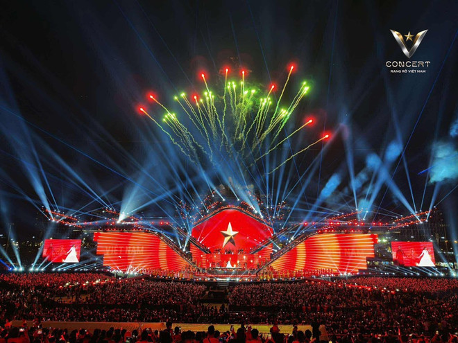 Tối 9/8, chương trình "V Concert-Rạng rỡ Việt Nam" do Đài Truyền hình Việt Nam sản xuất đã chính thức diễn ra tại Trung tâm Triển lãm Việt Nam, với sự tham gia của hàng vạn khán giả. 3eb97fdc-79d8-4864-9cc0-25e9e122ef40.jpg