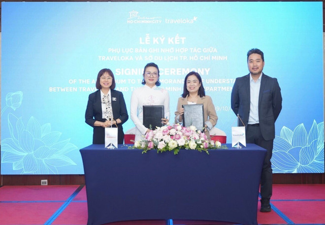 Unterzeichnungszeremonie des Memorandum of Understanding-Anhangs zwischen Traveloka und dem Tourismusministerium von Ho-Chi-Minh-Stadt bei der Veranstaltung. (Foto: CTV/Vietnam+) z7098288353823-33845a0643c3a90a3334a6f85b46804f.jpg