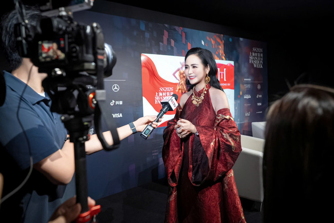 Designern Thanh Huong Bui lanserade kollektionen  z7158011661031-b41f51104531829b61cc8836b6b60eb0.jpg