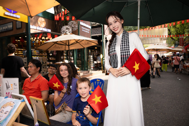 a-hau-ngoc-hang-2.jpg a-hau-ngoc-hang-2.jpg