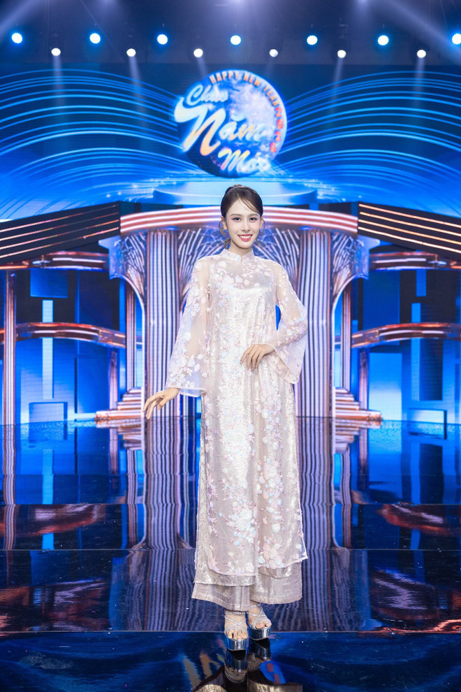 hera-ngoc-hang.jpg
