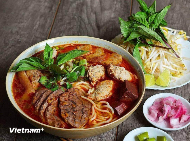 vnp-bun-bo-hue-1.jpg