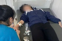 Nữ sinh tại bệnh viện. (Ảnh do gia đình cung cấp)