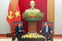 Tổng Bí thư Tô Lâm tiếp Đại sứ Philippines tại Việt Nam Meynardo Los Banos Montealegre. (Ảnh: Thống Nhất/TTXVN)