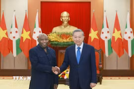 Tổng Bí thư Tô Lâm tiếp Tổng thống nước Cộng hòa Burundi Évariste Ndayishimiye. (Ảnh: Thống Nhất/TTXVN)