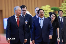 Thủ tướng Phạm Minh Chính hội kiến Chủ tịch Duma Quốc gia Quốc hội Liên bang Nga Vyacheslav Volodin. (Ảnh: Dương Giang/TTXVN)