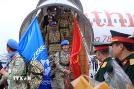 Đội Công binh số 3 hoàn thành nhiệm vụ quốc tế, về tới Hà Nội. (Ảnh: Tuấn Anh/TTXVN)