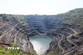 Khai trường chính của Công ty than Khánh Hòa - VVMI. (Ảnh: Hoàng Nguyên/TTXVN)