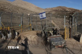 Binh sỹ Israel được triển khai gần vùng đệm ở Cao nguyên Golan ngày 15/12/2024. (Ảnh: THX/TTXVN)
