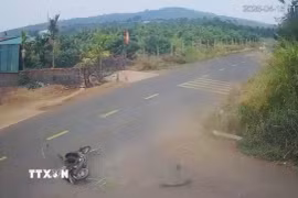 Hiện trường vụ tai nạn được camera ghi lại. (Ảnh: TTXVN phát)