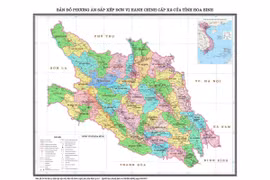 Bí thư Tỉnh ủy Hòa Bình Nguyễn Phi Long phát biểu chỉ đạo kỳ họp. (Ảnh: Trọng Đạt/TTXVN)