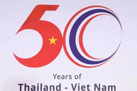 Logo 50 năm thiết lập quan hệ Việt Nam-Thái Lan. (Ảnh: Thống Nhất/TTXVN)