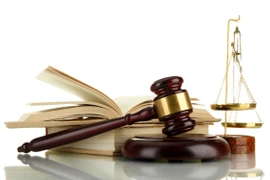 Bộ Tư pháp xây dựng văn bản hướng dẫn việc tổng hợp kết quả lấy ý kiến về dự thảo Nghị quyết sửa đổi, bổ sung một số điều của Hiến pháp năm 2013, gửi các cơ quan, Bộ, ngành, địa phương (hoàn thành trước ngày 8/5/2025. (Nguồn: Báo Chính phủ)