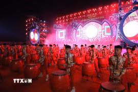 Màn trống khai hội Đền Trần Thái Bình. (Ảnh: Vũ Quang/TTXVN)