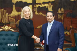 Thủ tướng Phạm Minh Chính tiếp bà Susanna Campbell, Chủ tịch Tập đoàn SYRE (Thụy Điển). (Ảnh: Dương Giang/TTXVN)