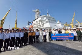 Đại biểu hai nước tại lễ đón Tàu tuần tra của Lực lượng Bảo vệ bờ biển Nhật Bản thăm Đà Nẵng. (Ảnh: Trần Lê Lâm/TTXVN)