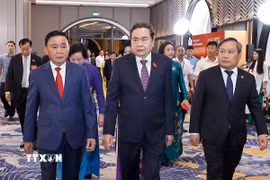 Chủ tịch Quốc hội Trần Thanh Mẫn và Thường trực Ban Bí thư Trần Cẩm Tú dự hội nghị. (Ảnh: Doãn Tấn/TTXVN)