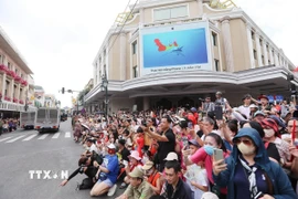 Bố trí, sắp xếp mặt bằng để tập kết phương tiện đưa, đón đại biểu và phục vụ nhân dân. (Ảnh: Khánh Hòa/TTXVN)