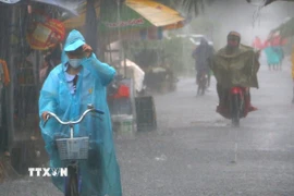 Mây đối lưu đang có xu hướng phát triển và gây mưa. (Ảnh: Duy Khương/TTXVN)