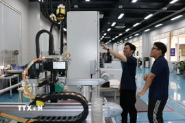 Đào tạo nguồn nhân lực chất lượng cao đáp ứng kỷ nguyên đổi mới, sáng tạo, chuyển đổi mô hình tăng trưởng. (Ảnh: Chí Tưởng/TTXVN)