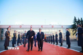 Lễ tiễn Thủ tướng Phạm Minh Chính tại sân bay Vnukovo 2, thủ đô Moskva. (Ảnh: Dương Giang/TTXVN)