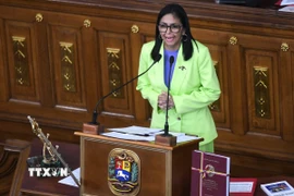 Tổng thống lâm thời Venezuela Delcy Rodriguez phát biểu tại Caracas. (Ảnh: THX/TTXVN)