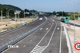 Cao tốc Vân Phong-Nha Trang. (Ảnh: Quốc Khánh/TTXVN)