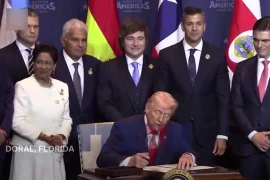 Mỹ khai thác lượng dầu khổng lồ từ Venezuela