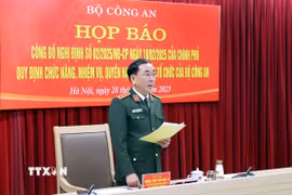 Thượng tướng Trần Quốc Tỏ, Ủy viên Trung ương Đảng, Thứ trưởng Bộ Công an, phát biểu. (Ảnh: Phạm Kiên/TTXVN)