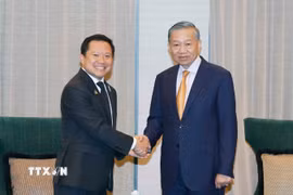 Tổng Bí thư, Chủ tịch nước Tô Lâm tiếp ông Thapana Sirivadhanabhakdi, Chủ tịch điều hành Tập đoàn TCC, Tổng Giám đốc Tập đoàn ThaiBev (Thái Lan). (Ảnh: Thống Nhất/TTXVN)