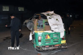 Hiện trường vụ nổ gần Pháo đài Đỏ ở thủ đô New Delhi, Ấn Độ. (Ảnh: ANI/TTXVN)