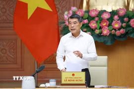 Thủ tướng Lê Minh Hưng làm việc với lãnh đạo Bộ Tài chính. (Ảnh: Dương Giang/TTXVN)