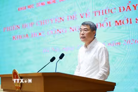 Thủ tướng Lê Minh Hưng, Trưởng Ban Chỉ đạo, phát biểu tại Phiên họp chuyên đề về thúc đẩy phát triển khoa học, công nghệ, đổi mới sáng tạo. (Ảnh: Dương Giang/TTXVN)
