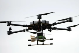 Một máy bay không người lái mang bom trong cuộc tập trận chung giữa Nga và Belarus. (Ảnh: AP)