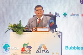 Chủ tịch Hạ viện Malaysia - Chủ tịch AIPA-46 Johari Abdul phát biểu. (Ảnh: Doãn Tấn/TTXVN)