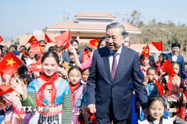 Tổng Bí thư Tô Lâm dự Lễ khánh thành Trường Phổ thông nội trú liên cấp Tiểu học và Trung học Cơ sở Si Pa Phìn, tỉnh Điện Biên. (Ảnh: Thống Nhất/TTXVN)