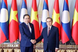 Chủ tịch Quốc hội Trần Thanh Mẫn gặp Chủ tịch Quốc hội Lào Saysomphone Phomvihane. (Ảnh: Thống Nhất/TTXVN)