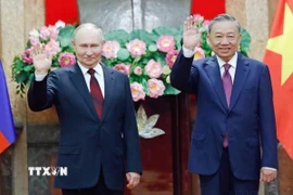 Lễ đón chính thức Tổng thống Liên bang Nga Vladimir Vladimirovich Putin thăm cấp Nhà nước tới Việt Nam ngày 20/6/2024. (Ảnh: TTXVN)