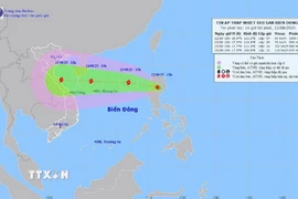Vị trí và đường đi của áp thấp lúc 13 giờ chiều 22/8. (Ảnh: TTXVN phát)