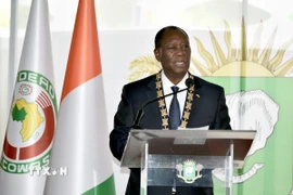 Tổng thống Côte d'Ivoire Alassane Ouattara phát biểu tại lễ nhậm chức ở Abidjan ngày 14/12/2020. (Ảnh: AFP/TTXVN)