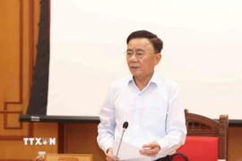 Ông Trần Cẩm Tú, Ủy viên Bộ Chính trị, Thường trực Ban Bí thư, chủ trì giao ban. (Ảnh: Phương Hoa/TTXVN)