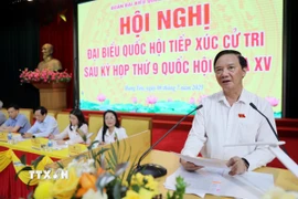 Phó Chủ tịch Quốc hội Nguyễn Khắc Định trả lời những kiến nghị của cử tri. (Ảnh: Thế Duyệt/TTXVN)