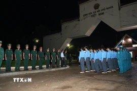 Lễ đón hài cốt cốt liệt sỹ quân tình nguyện và chuyên gia Việt Nam hy sinh tại Campuchia đưa về nước, đợt 1, giai đoạn 25 (Mùa khô 2025-2026) tại Cửa khẩu quốc tế Xa Mát (tỉnh Tây Ninh). (Ảnh: Minh Phú/TTXVN)