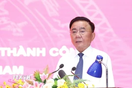 Ông Trần Cẩm Tú, Ủy viên Bộ Chính trị, Thường trực Ban Bí thư, Trưởng Ban Chỉ đạo Trung ương phát biểu chỉ đạo Hội nghị. (Ảnh: Phương Hoa/TTXVN)