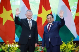 Thủ tướng Phạm Minh Chính hội kiến Chủ tịch Quốc hội Hungary Kover Laszlo đang có chuyến thăm chính thức Việt Nam. (Ảnh: Dương Giang/TTXVN)