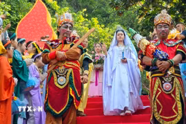 Nghi lễ rước Đức Bồ Tát Quán Thế Âm, Ngũ Hành Sơn, thành phố Đà Nẵng. (Ảnh: Trần Lê Lâm/TTXVN)