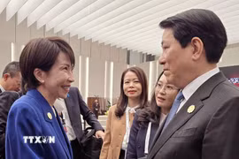 Ngày 31/10/2025, Chủ tịch nước Lương Cường gặp Thủ tướng Nhật Bản Takaichi Sanae nhân dịp dự Hội nghị Cấp cao APEC lần thứ 32 tại Gyeongju (Hàn Quốc). (Ảnh: TTXVN phát)