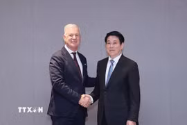 Chủ tịch nước Lương Cường tiếp Tổng Thư ký Phòng Thương mại quốc tế (ICC) John W.H. Denton AO. (Ảnh: Lâm Khánh/TTXVN)