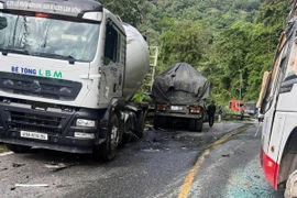 Tai nạn liên hoàn trên đèo Bảo Lộc, hai người thoát chết trong gang tấc